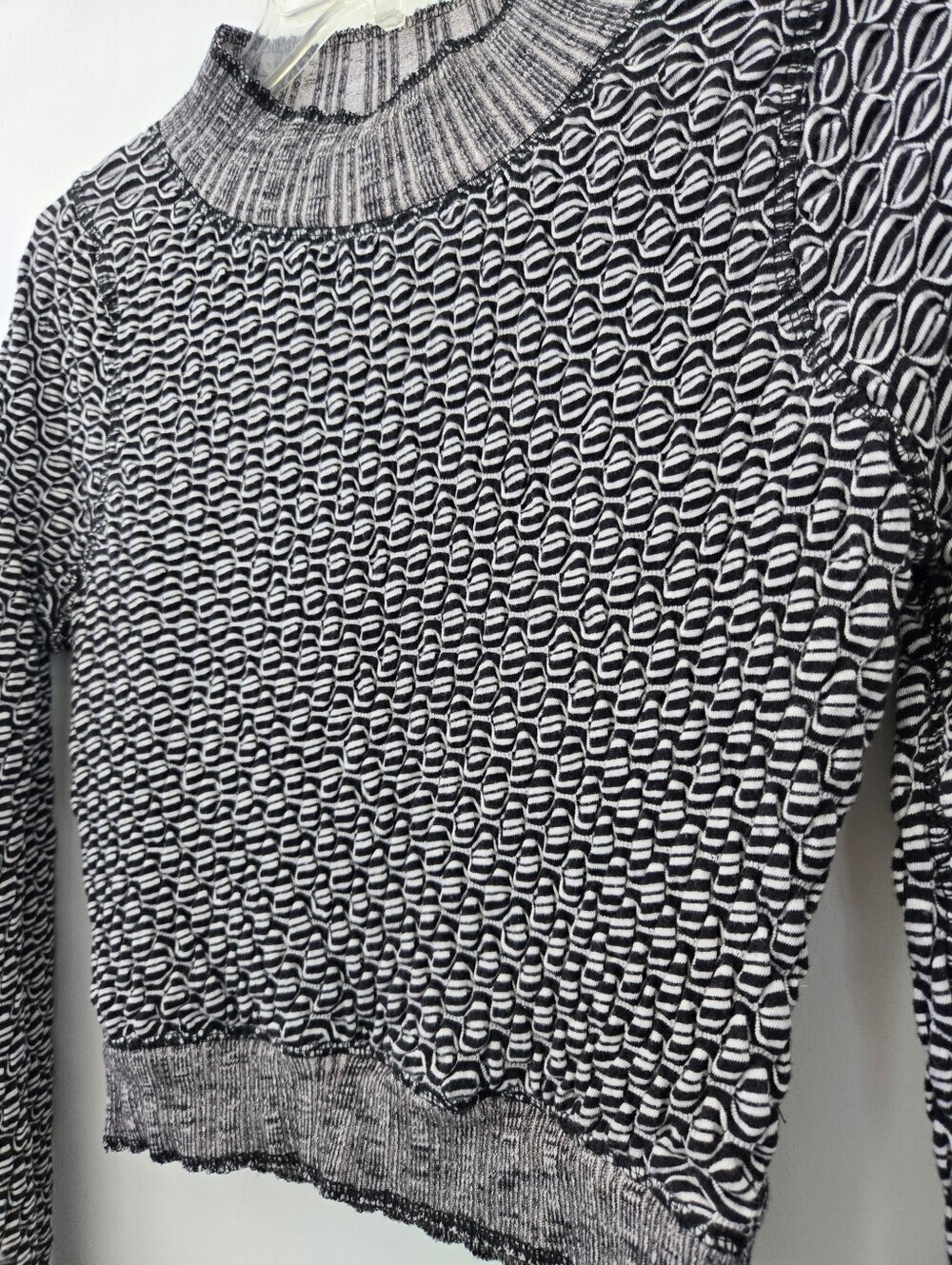 Free People Jane Printed Cropped Tee Top. Size Large - Picture 5 of 10
